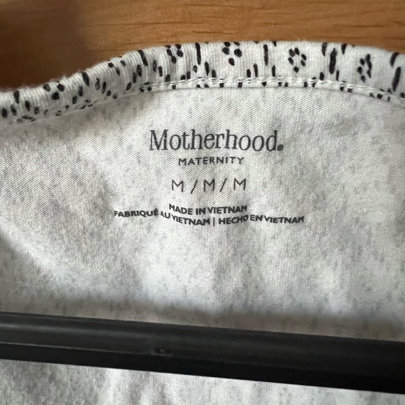 Motherhood Maternity Patterned Tee with Scoop Neck - Picture 3 of 3